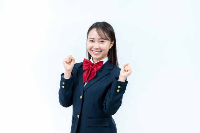 笑っている女子高校生