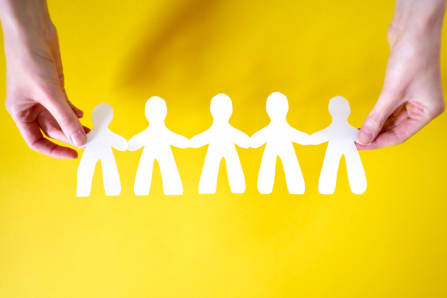 人の形をした紙