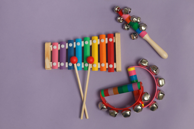 鉄琴などの楽器